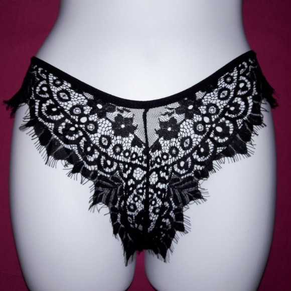 Black Chantilly Lace Halter Crop Top Bralette Set - Picture 4 of 10